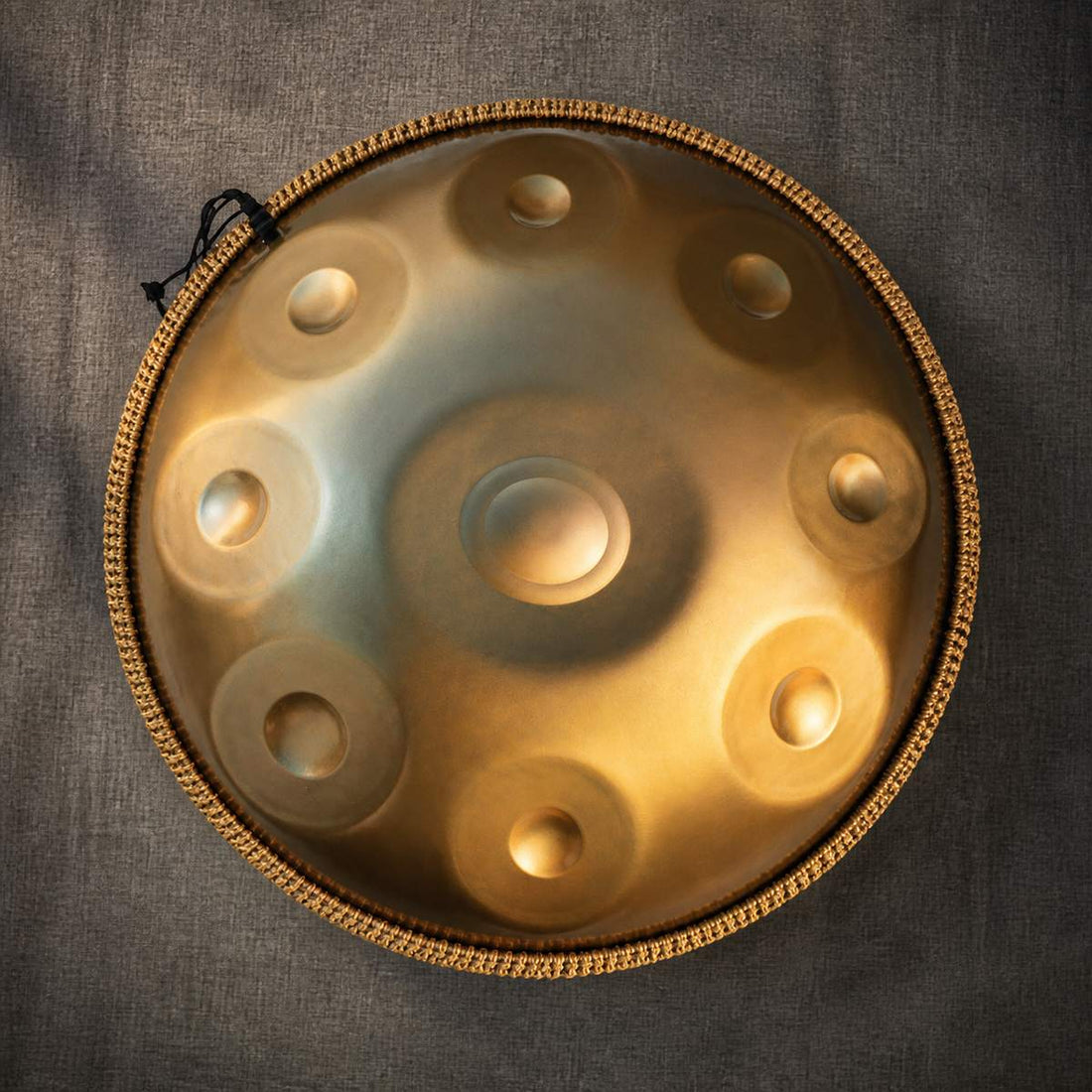 Handpan Kurd D-Moll 17 Noten doppelseitig – mit Gong-Skala